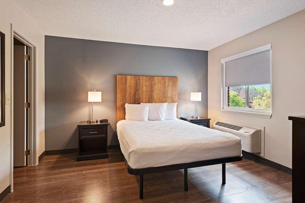 Extended Stay America Select Suites - Charlotte - University Place - E Mccullough Dr Стая снимка